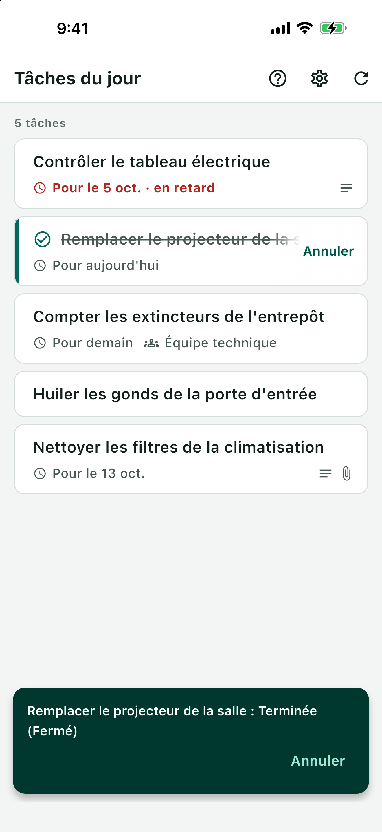Tâche terminée avec une coche et un bouton pour annuler.